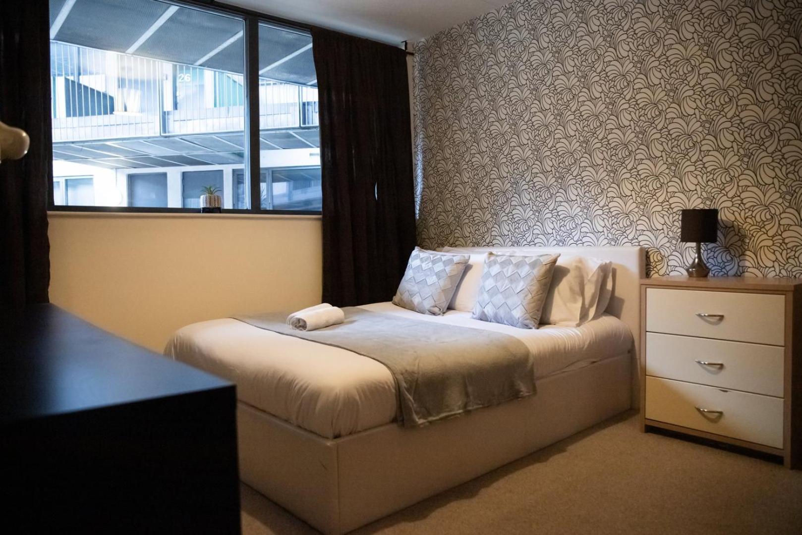 Leeds Vibrant 2 Bedroom Sleeps 4 Ngoại thất bức ảnh